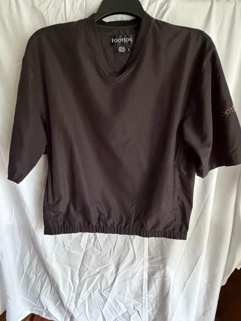 Footjoy Men's Wind Shirt Size Small V Neck Pullover Golf Short Sleeve